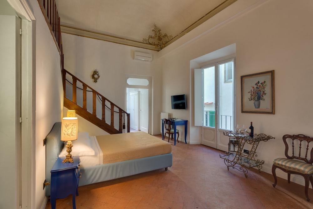 Residenza D'Epoca Borgo Albizi Hotel ฟลอเรนซ์ ภายนอก รูปภาพ