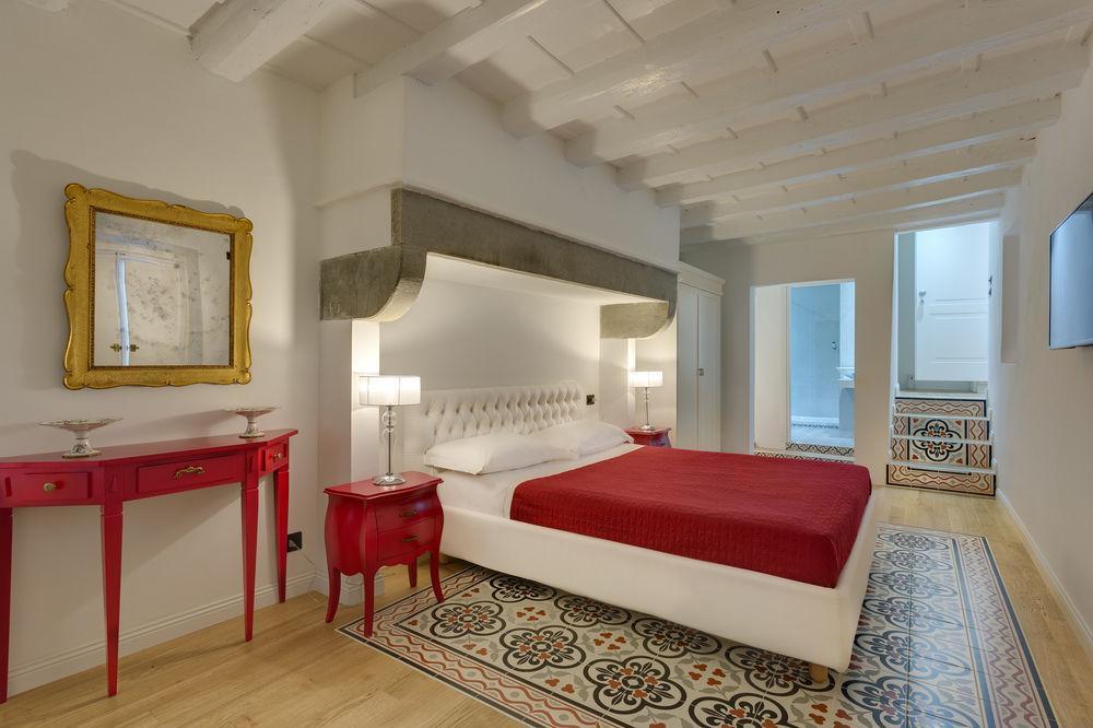 Residenza D'Epoca Borgo Albizi Hotel ฟลอเรนซ์ ภายนอก รูปภาพ