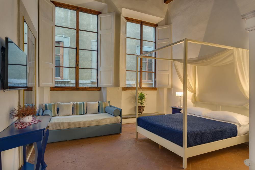 Residenza D'Epoca Borgo Albizi Hotel ฟลอเรนซ์ ภายนอก รูปภาพ