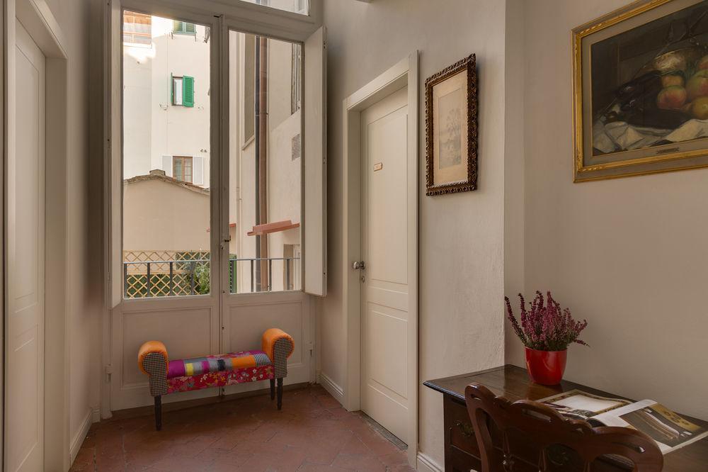 Residenza D'Epoca Borgo Albizi Hotel ฟลอเรนซ์ ภายนอก รูปภาพ